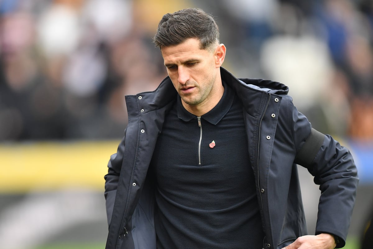 'Would be closer to relegation' - social media calls for Portsmouth to sack John Mousinho dismissed