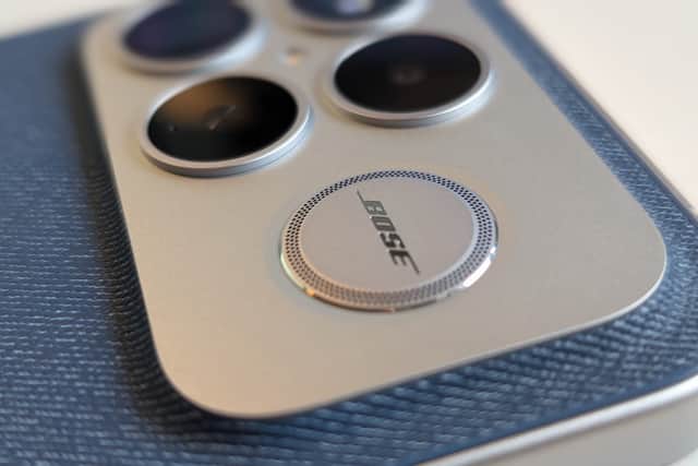 Bass from the Bose subwoofer doesn't exactly rumble, but it does give a layer of depth you don't normally expect from a smartphone