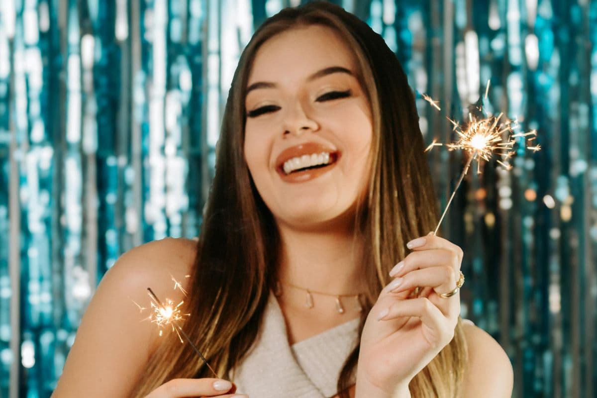 Smilie Teeth Whitening: smile confidently for every occasion this season