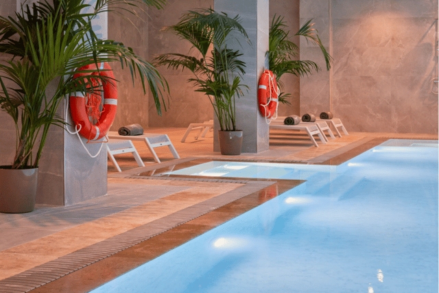 The five-star Barceló Fortina Malta features a spa and indoor swimming pool.