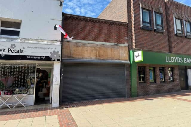 18 High Street in Cosham is situated next to Lloyds Bank.