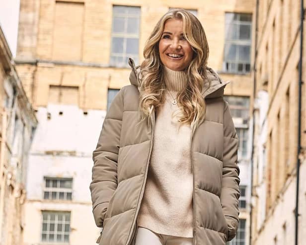 Countryfile presenter Helen Skelton looks chic in must-have coat for rainy days (aff)