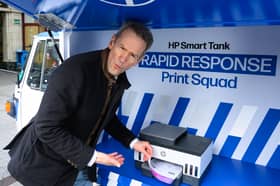 Alexander Armstrong supports HP's Rapid Response Print Squad in London