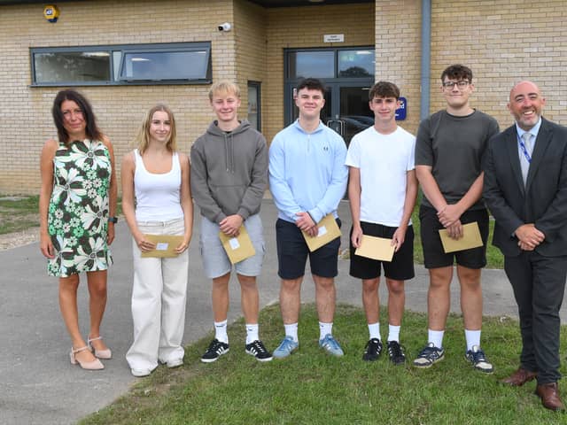 King's Academy Bay House School Sixth Form is one of the top performing in the country, new data has revealed. 

L-R Stacey Osborne Head of Sixth Form, Charlotte Bunting, Charlie McLaughlin, Billy Baines, Alex Thomas, Adam Durham, Chris Willis Headteacher.