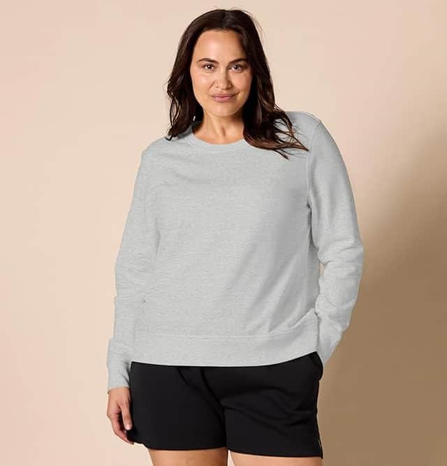 Amazon Essentials Women's Fleece Crewneck Pullover Sweatshirt