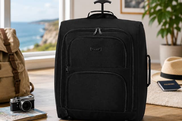Flight Knight's hard-shell cabin suitcase is designed around easyJet large cabin luggage measurements.