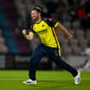 Liam Dawson shone as Hampshire Hawks beat Sussex Sharks.