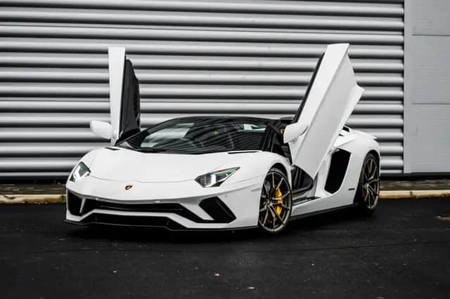 The Lamborghini gets from 0-60mph in just three seconds