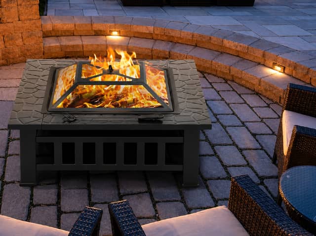 The XL square fire pit is designed to add warmth and ambience to gardens, patios and outdoor entertaining spaces
