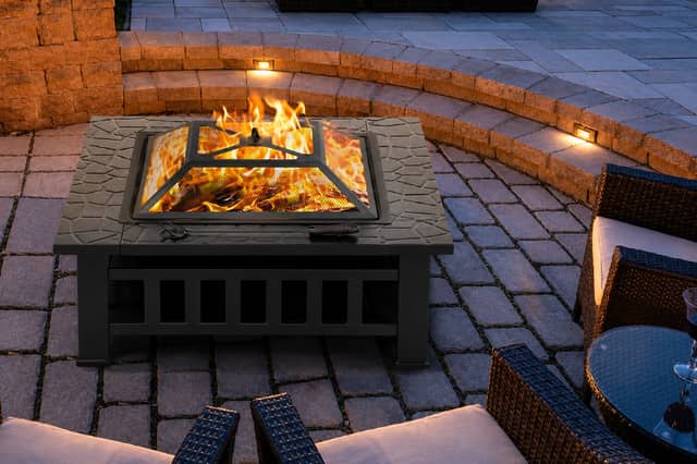 The XL square fire pit is designed to add warmth and ambience to gardens, patios and outdoor entertaining spaces
