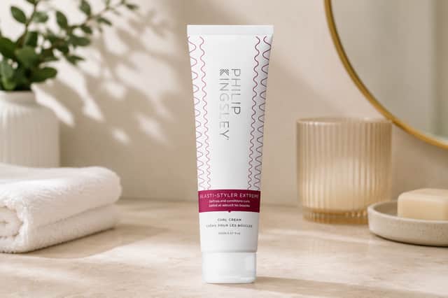 Philip Kingsley Elasti-Styler Extreme Curl Cream helps define, smooth and condition curls while reducing frizz, leaving hair soft, hydrated and more manageable.