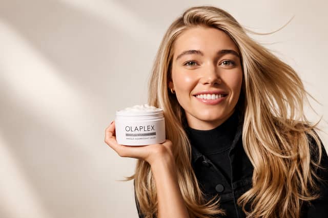 Olaplex's Weightless Nourishing Mask is designed to deeply hydrate while helping to maintain volume and shine.