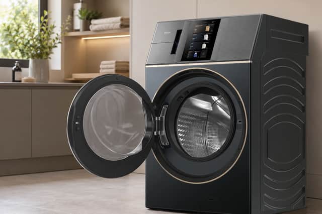 The new machine uses an AI system to detect your fabrics and choose the right setting