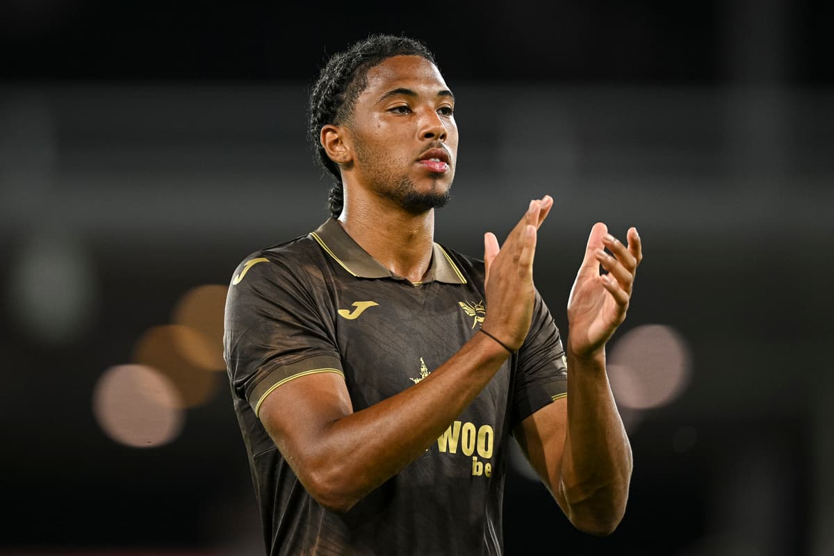 „Ein junger Virgil van Dijk“: Begeistertes Urteil über Portsmouths ...
