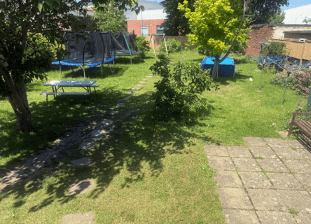 The current garden of Redbridge House