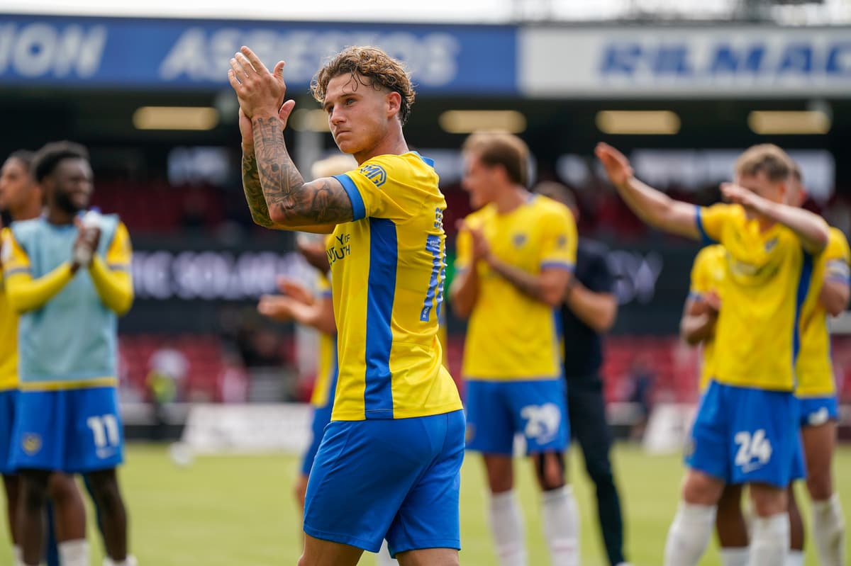 Wrexham einigt sich mit Sheffield United auf einen Transfer über 7 ...
