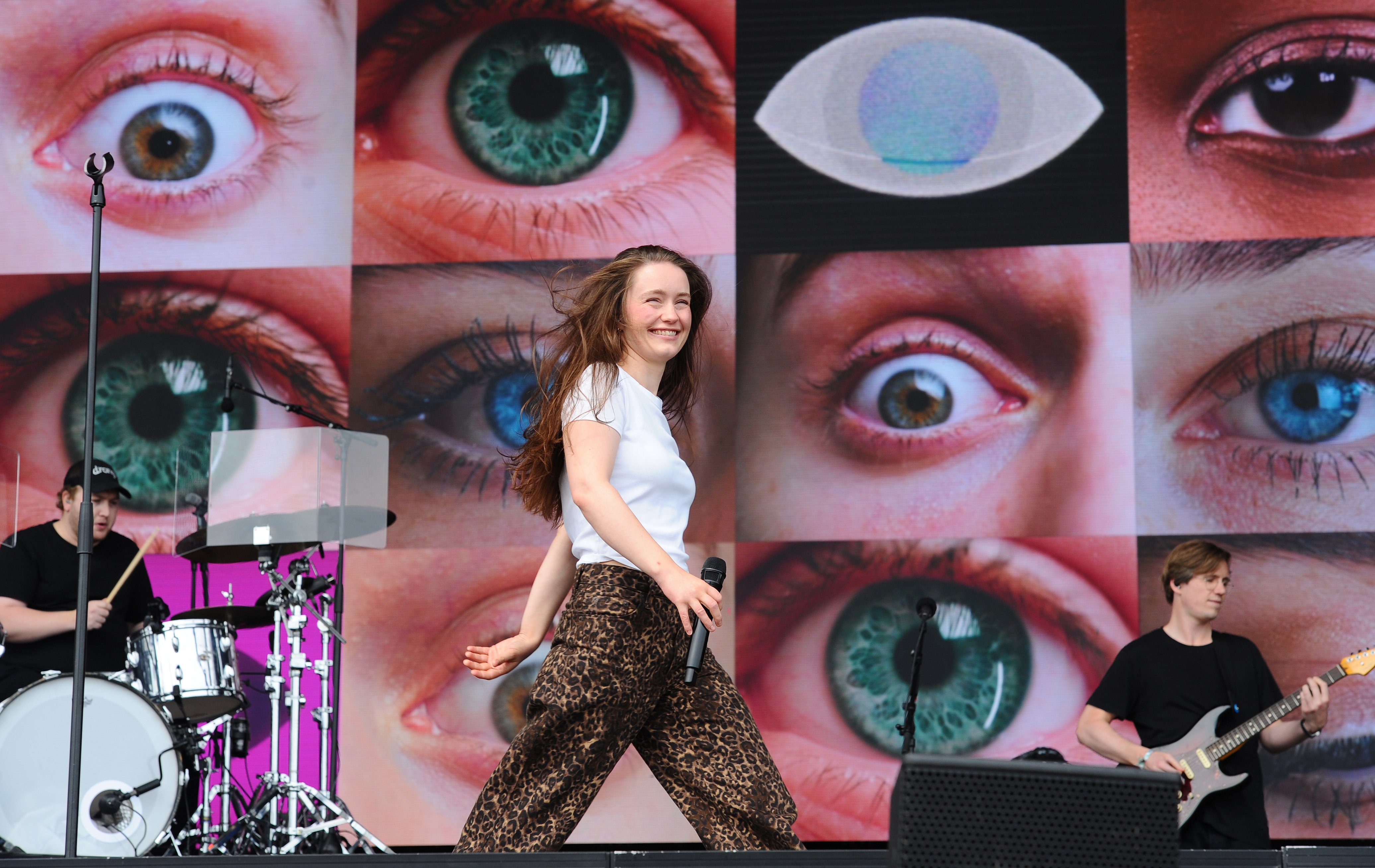 Pop powerhouse Sigrid pulls in the crowd at Victorious Festival for her Common Stage set - in pictures