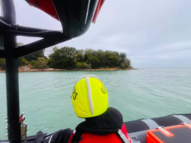 A crew from the Gosport and Fareham Inshore Rescue Service rescued a group of children who got caught out by the tide in Wootton Creek.