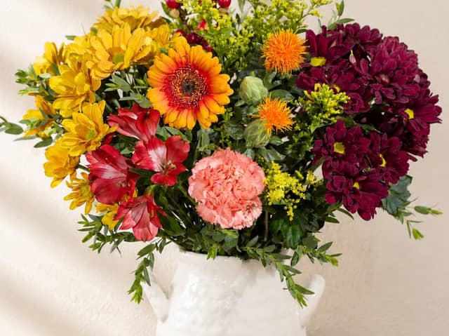 I found these beautiful autumnl flower bouquets from Bunches that are perfect for the season