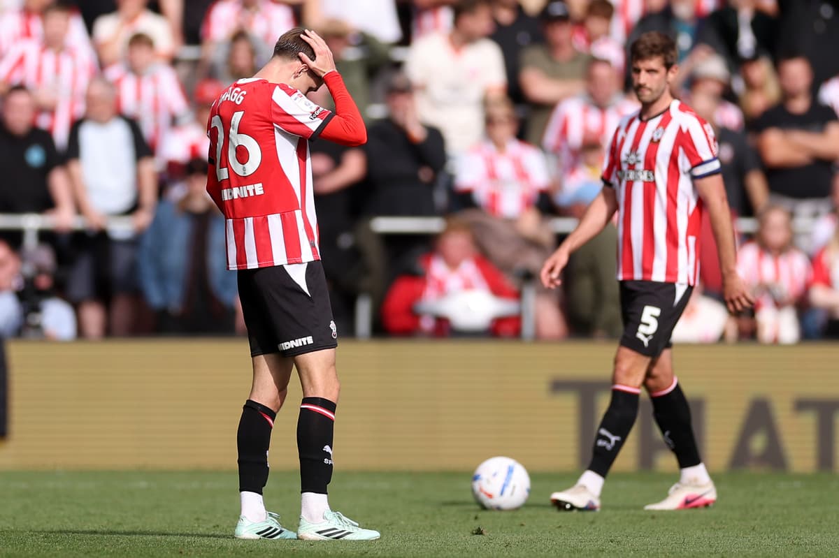 Southampton v Portsmouth: Red card in south-coast derby hands visitors ...