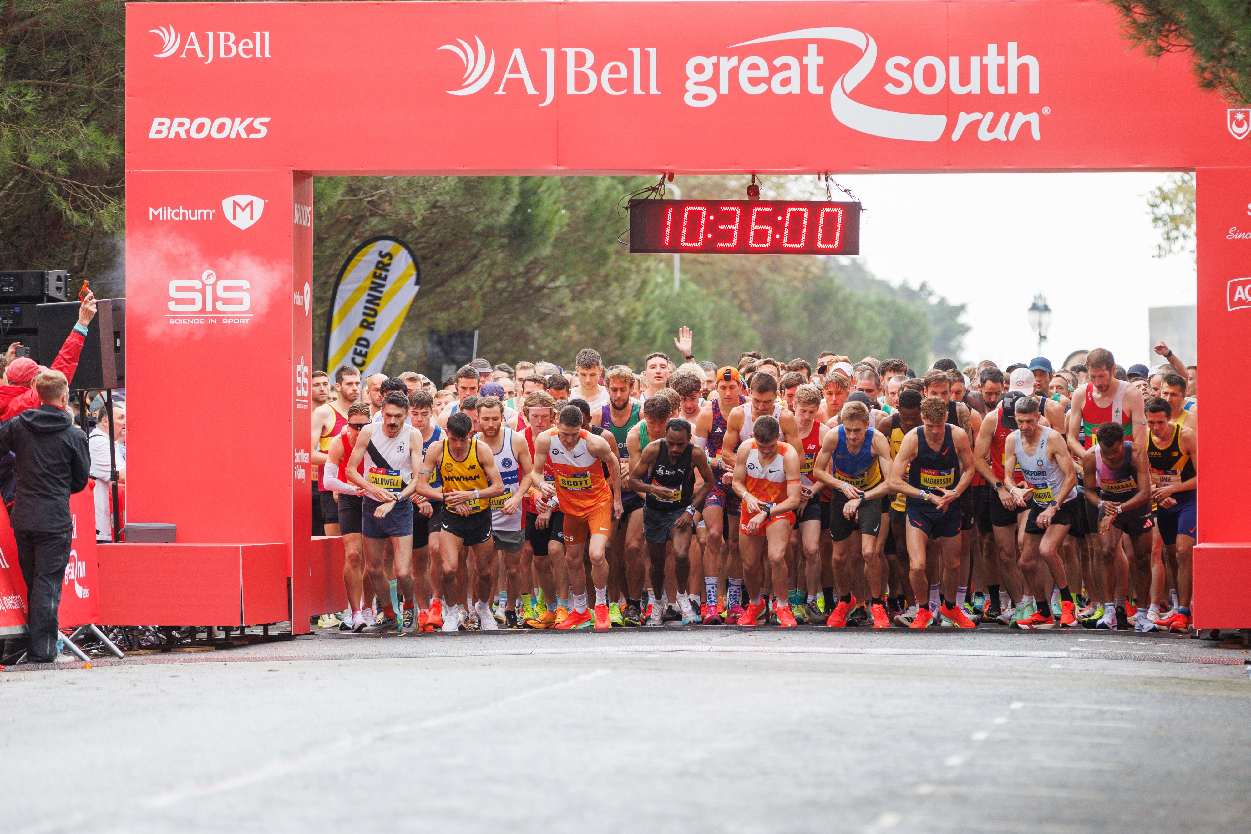 LIVE: Great South Run weekend underway as 5k race begins around Southsea