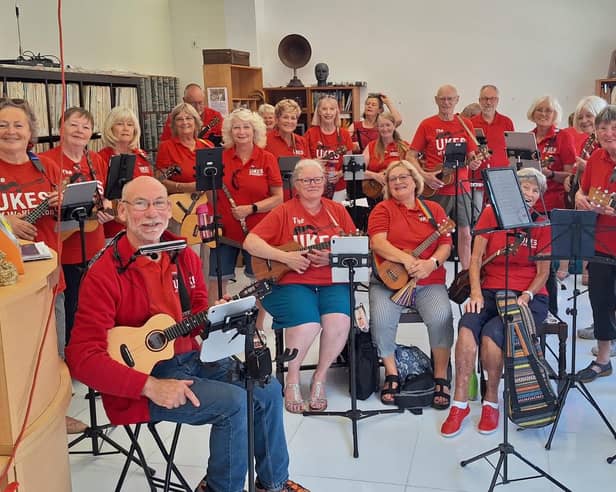 Ukes of Wallington preforming on Angel Radio 
