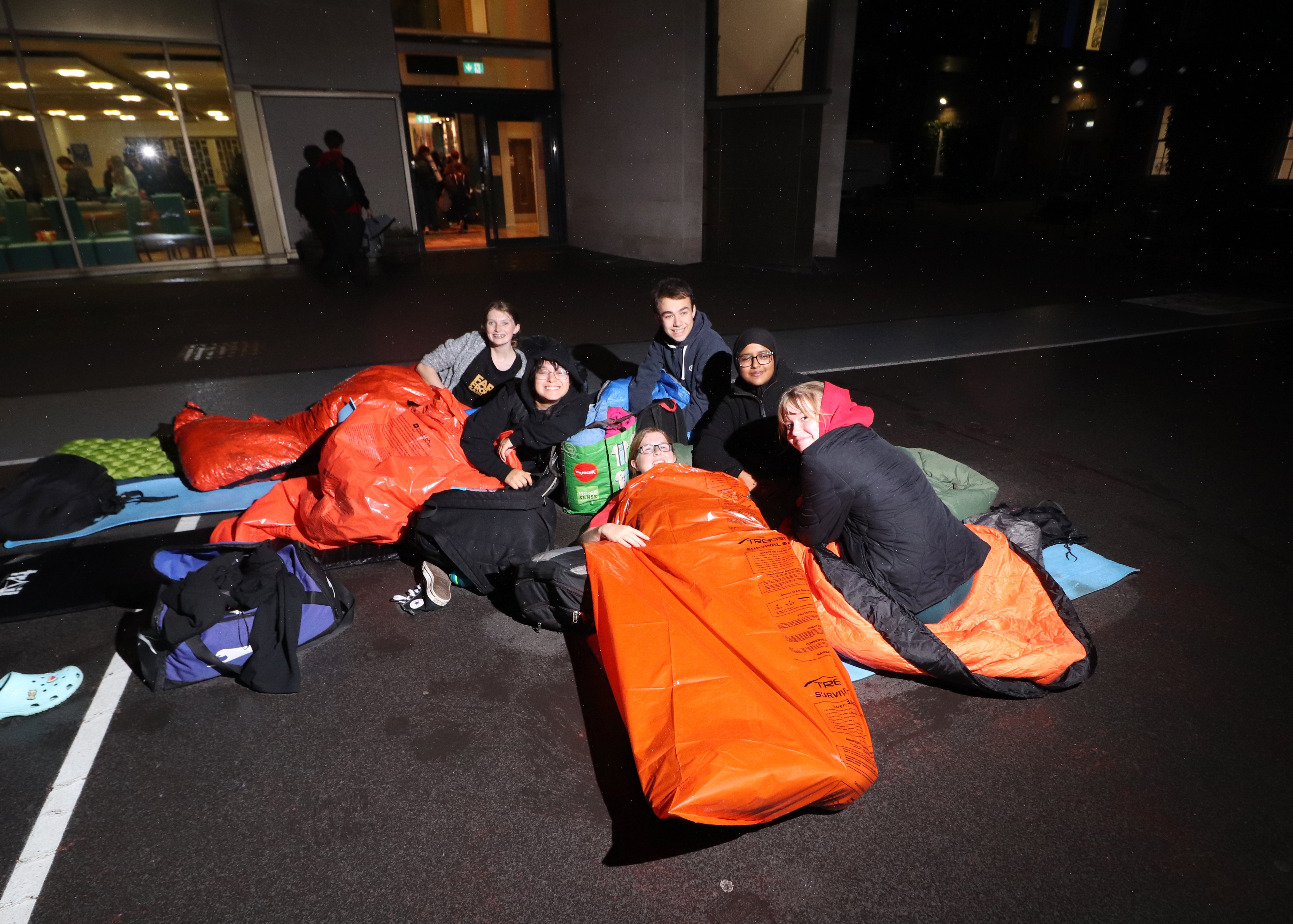 Portsmouth Grammar School sixth form students sleep rough to raise money for charity