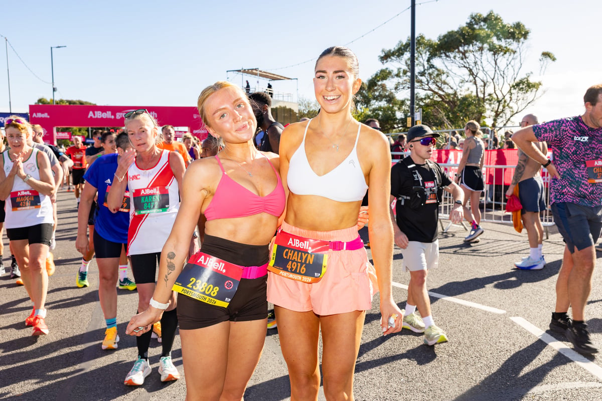 48 heartwarming photos of people finishing today's Great South Run in Southsea