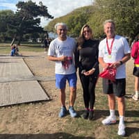Surgeon completes Great South Run in place of ex-News reporter as she begins cancer treatment