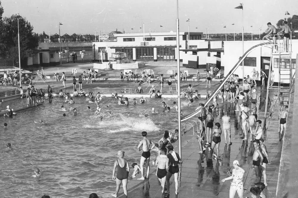 Hilsea Lido on a busy summer's day.
Picture: (PP3510)