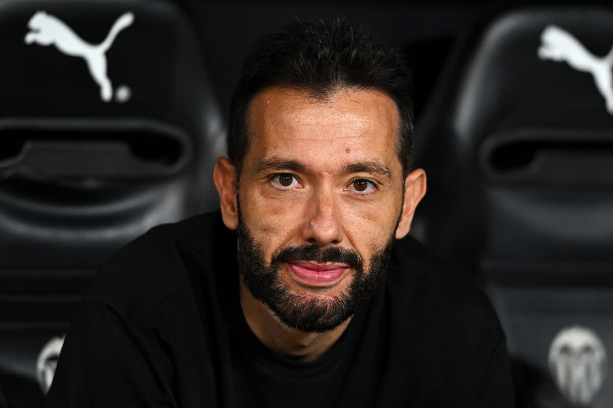 Wolves Form Rob Edwards Ex-Wolves and West Brom bosses emerge as frontrunners for Burnley job ...