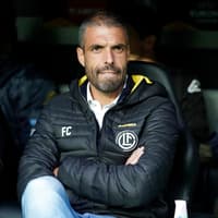 Portsmouth intrigue as new surprise twist emerges in Championship rivals Burnley's manager hunt