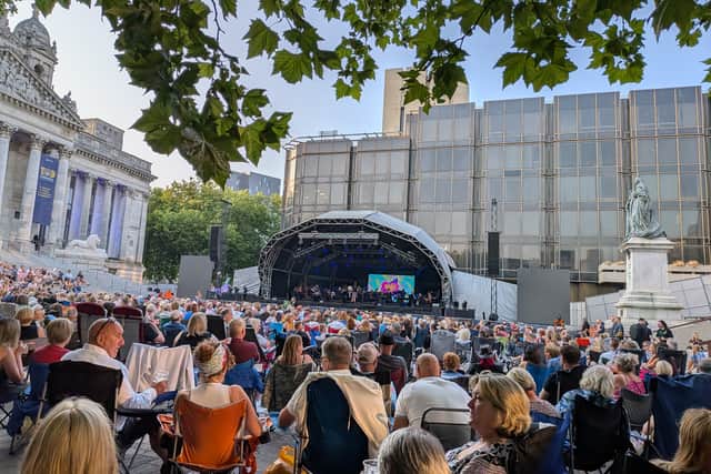 Ready for the off at BSO:Smash Hits 80s