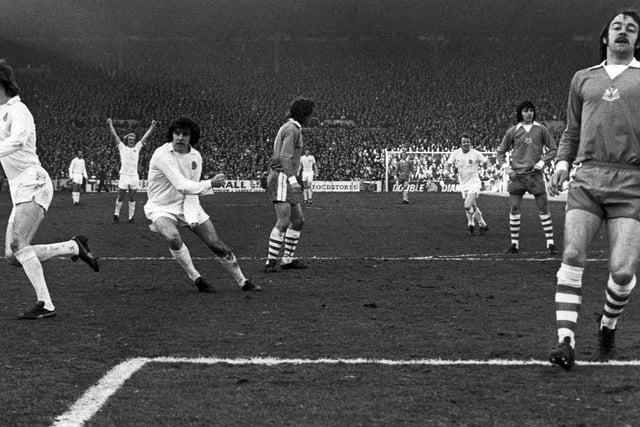 Share your memories of Allan Clarke scoring goals for Leeds United with Andrew Hutchinson via email at: andrew.hutchinson@jpress.co.uk or tweet him - @AndyHutchYPN