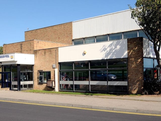 The pool pictured in 2009. Remember the vending machines in the reception area, and the sweets sellers ?!