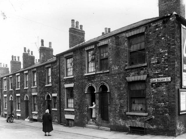 May 1960. Property to be included in clearance area on East Beckett Street. This is the junction with Burns Street.