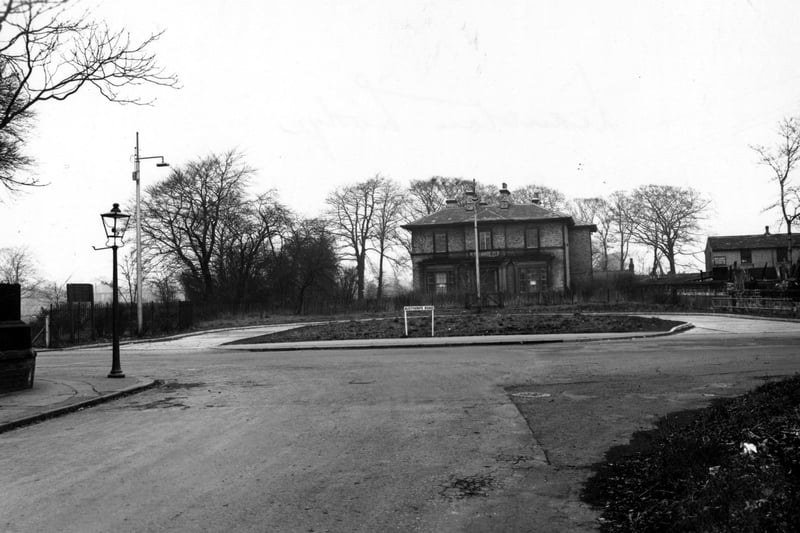Manston Lodge from Austhorpe Road in November 1955.