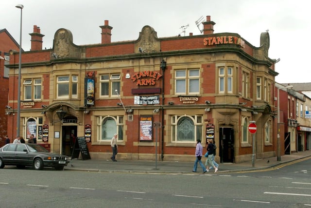 The Stanley Arms, Chapel Street in 2006
