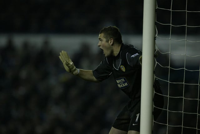 Leeds United goalkeeper Paul Robinson directs his defence.