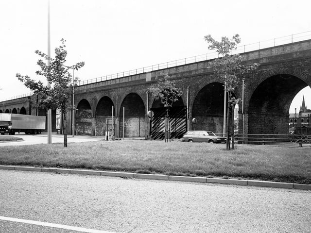 Share your memories of Holbeck in the 1980s with Andrew Hutchinson via email at: andrew.hutchinson@jpress.co.uk or tweet him - @AndyHutchYPN