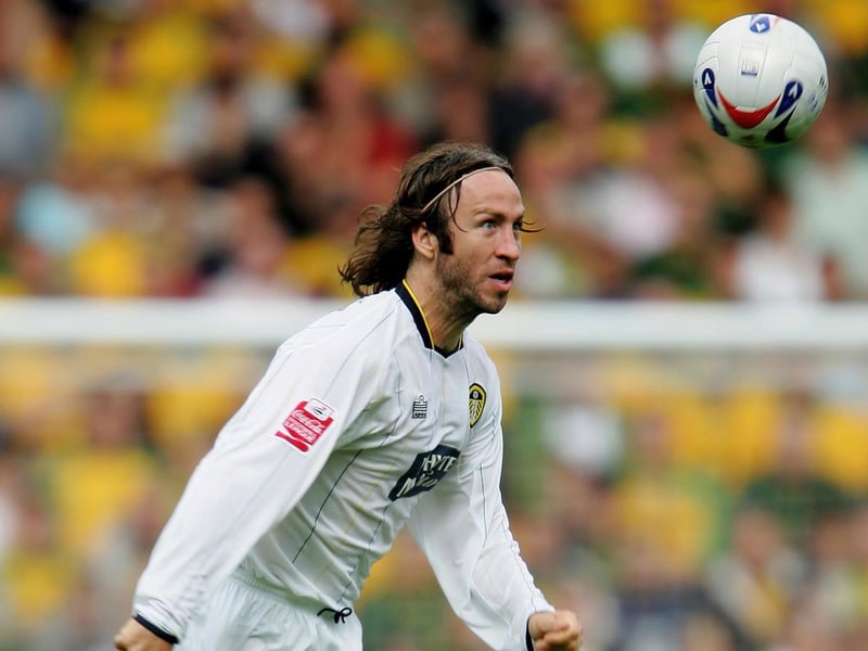 Shaun Derry keeps his eye on the ball during Leeds United's Championship clash against Norwich City at Carrow Road in August 2005.