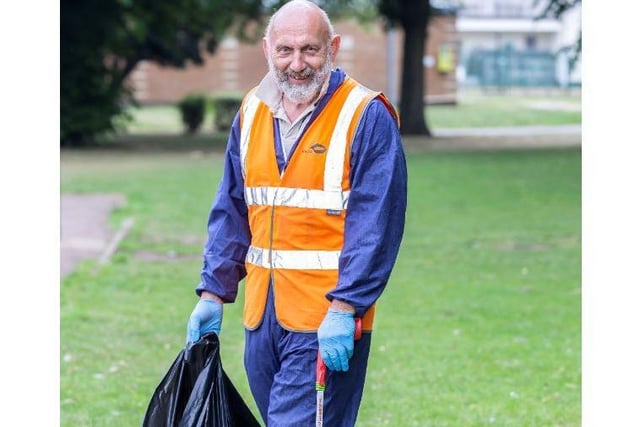 Litter-picking - William Seager