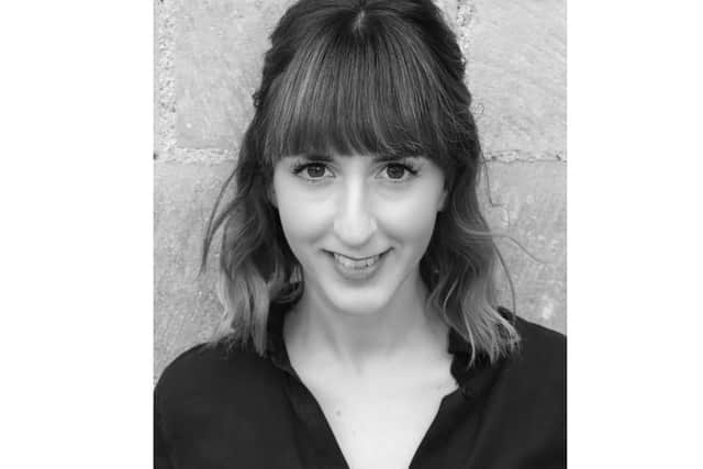 Dramatis principal Suzy Duxbury