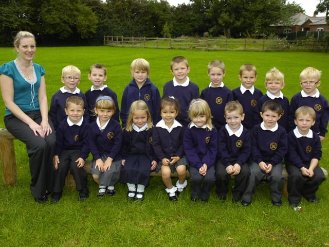 Pupils are pictured with class teacher Donna Cobb.