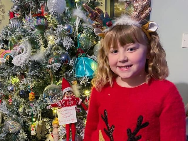 A beautiful tree to match the beautiful outfit! This image was sent in by Bex Hitcham.