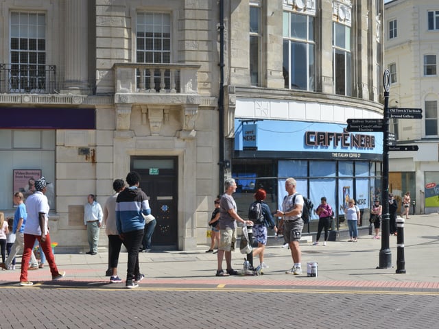 Hastings town centre 15/6/20 SUS-200615-122013001