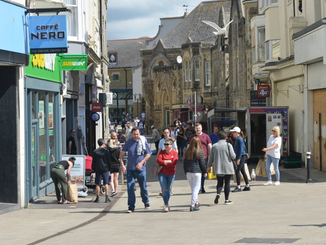 Hastings town centre 15/6/20 SUS-200615-122123001