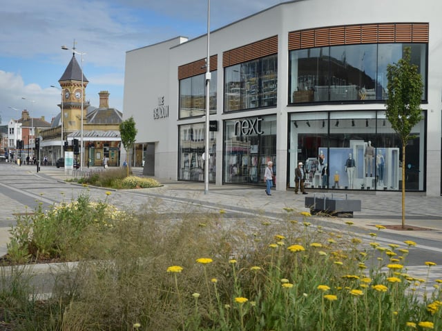 Terminus Road, looking towards Eastbourne station