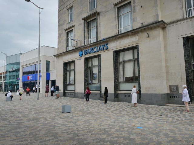 Queues outside Barclays bank