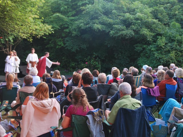 Rainbow Shakespeare in more outdoor days